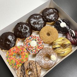 Jupiter Donuts Lantana - 1 Dozen Assorted Donuts IG: @whatschriseating