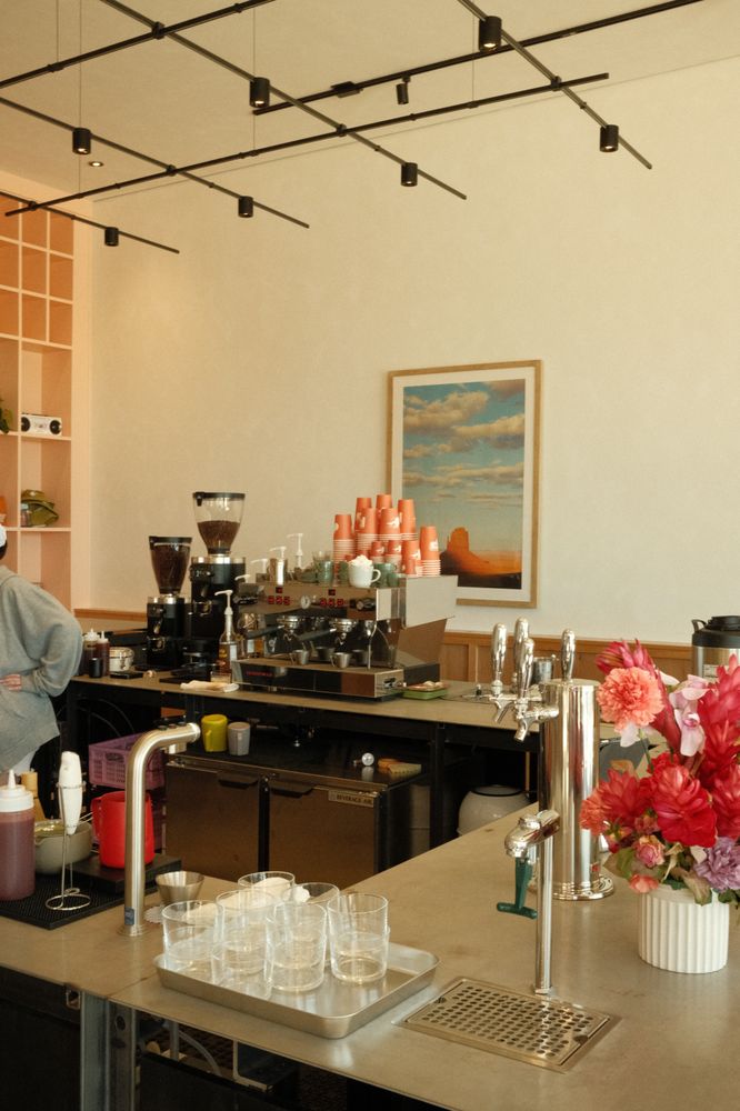 Peaches Coffee Logo