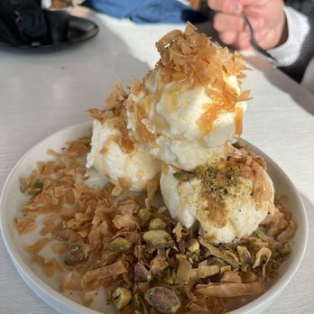 Akres - Mediterranean Near Me - Astoria, Oregon