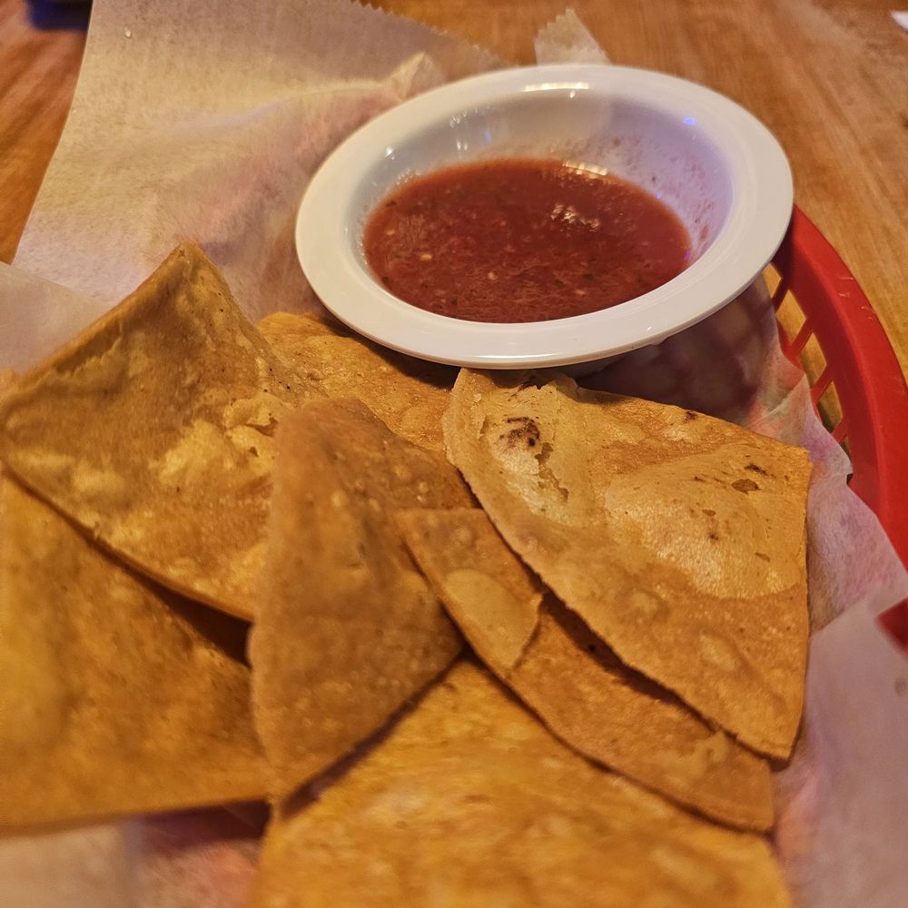Chips & Salsa Chips & Salsa