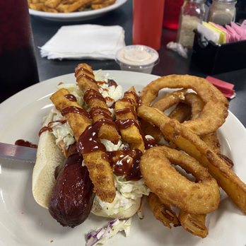 Ocala's Downtown Diner - Angus beef hot dog and onion rings - Diners Near Me - Ocala, Florida Ocala's Downtown Diner - Angus beef hot dog and onion rings - Diners Near Me - Ocala, Florida