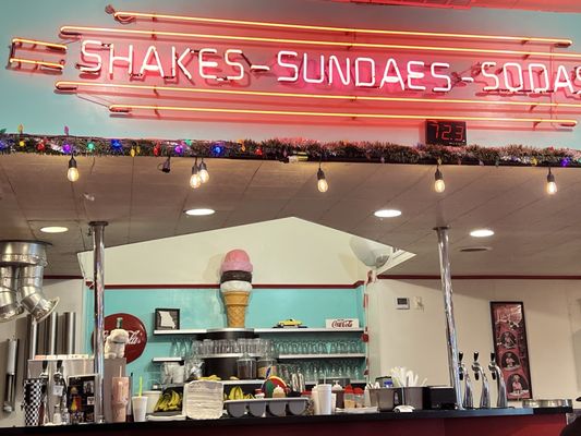 Mel's Hard Luck Diner by null