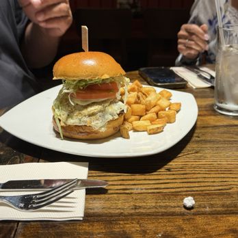 Guy Fieri's Mt. Pocono Kitchen - All American Breakfast Burger - American Near Me - Mount Pocono, Pennsylvania