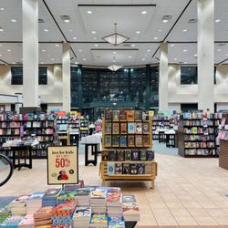 Barnes & Noble