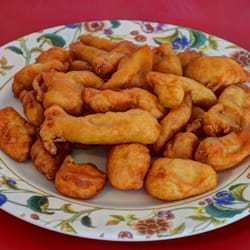 Chens Chinese Restaurant - Sweet sour chicken, dip these into a pink sweet sour sauce.