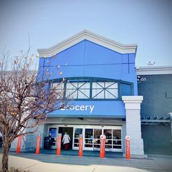 Walmart Supercenter - Building exterior