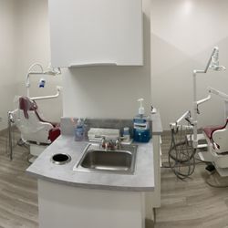 Hollywood Dental Group - Treatment rooms in our practice.