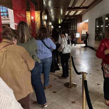 The Marshall Field's Walnut Room - Line for reservations - American Near Me - Chicago, Illinois The Marshall Field's Walnut Room - Line for reservations - American Near Me - Chicago, Illinois