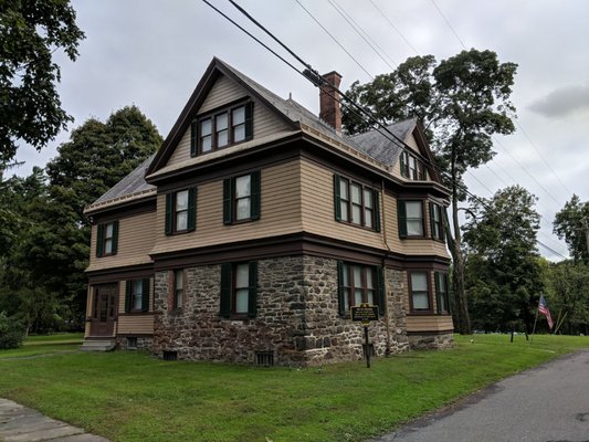 Historic Huguenot Street by null