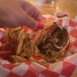 Cheeseburger.... They forgot the cheese and the FLAVOR! Cheeseburger.... They forgot the cheese and the FLAVOR!