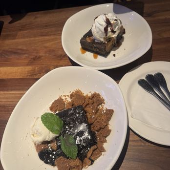 Yard House - SMORES ..it was HORRIBLE anything but snores I have NO CLUE what they served as the "gram crackers" .. - New American Near Me - Henderson, Nevada Yard House - SMORES ..it was HORRIBLE anything but snores I have NO CLUE what they served as the "gram crackers" .. - New American Near Me - Henderson, Nevada