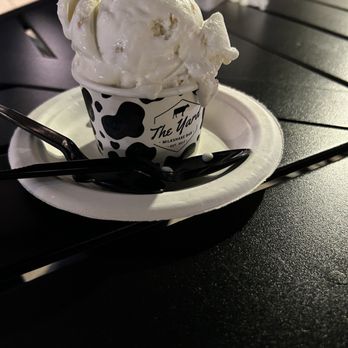 The Yard Milkshake Bar - Banana pudding ice cream - Ice Cream & Frozen Yogurt Near Me - Ashburn, Virginia The Yard Milkshake Bar - Banana pudding ice cream - Ice Cream & Frozen Yogurt Near Me - Ashburn, Virginia