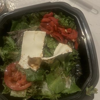 Burnt Pizzeria - The worst Caprese salad in Naples! - Italian Near Me - Naples, Florida Burnt Pizzeria - The worst Caprese salad in Naples! - Italian Near Me - Naples, Florida