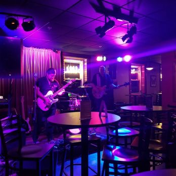 Lincoln Speakeasy Taproom - Live music - Derek Fresquez & Cuttin the Chord were awesome! - American Near Me - Lincoln, California