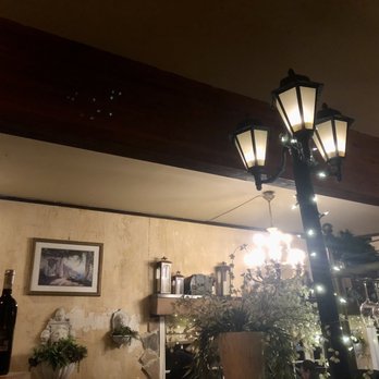 La Rustica - Dining area decor - Italian Near Me - Seattle, Washington La Rustica - Dining area decor - Italian Near Me - Seattle, Washington