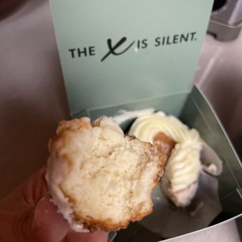 Deaux - Inside lemon curd - Donuts Near Me - Redlands, California