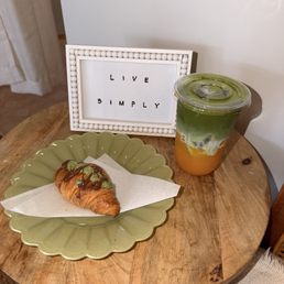 Peach milk matcha and Dubai chocolate mini croissant