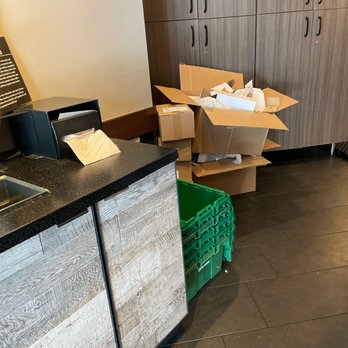 Starbucks - Coffee & Tea Near Me - Fresno, California