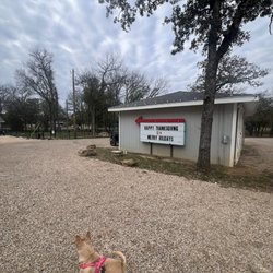 Starry Night RV Resort - Pet relief area.
