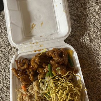 Panda Express - Overloaded incomplete plate. - Chinese Near Me - Bismarck, North Dakota Panda Express - Overloaded incomplete plate. - Chinese Near Me - Bismarck, North Dakota