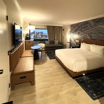 Hyatt Regency Irvine - king room - Hotels Near Me - Irvine, California