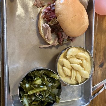 Stubb's Bar-B-Q - Sandwich Bar - b - q Plate - Barbeque Near Me - Austin, Texas Stubb's Bar-B-Q - Sandwich Bar - b - q Plate - Barbeque Near Me - Austin, Texas