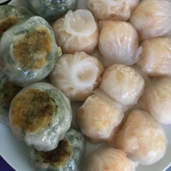 D T Dim Sum & Tea - Ha Gaw- Shrimp dumpling on the right. Pan fried Chive dumpling to the left and Scallop dumpling in middle/top portion. - Coffee & Tea Near Me - San Leandro, California