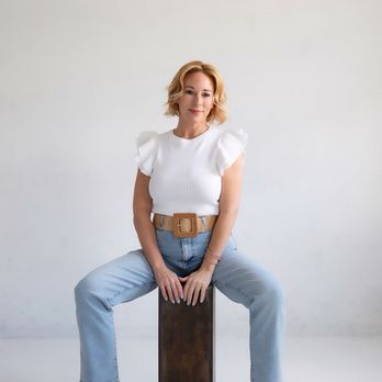 Lora Moon Styling - Lora, owner and master stylist/colorist. - Hair Stylists Near Me - Scottsdale, Arizona Lora Moon Styling - Lora, owner and master stylist/colorist. - Hair Stylists Near Me - Scottsdale, Arizona