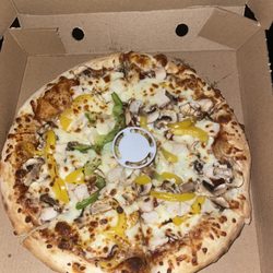 Topkapi - No. 9 bbq chicken deluxe pizza