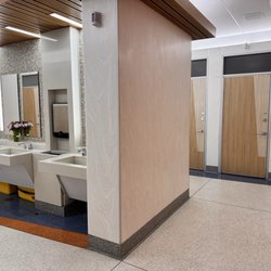 BWI Thurgood Marshall Airport - Women's bathroom Terminal A