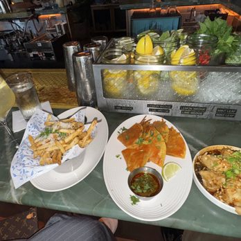 Earls Kitchen + Bar - New American Near Me - Fort Lauderdale, Florida Earls Kitchen + Bar - New American Near Me - Fort Lauderdale, Florida