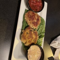 Vno Wine Warehouse & New Age Restaurant - Crab Cakes