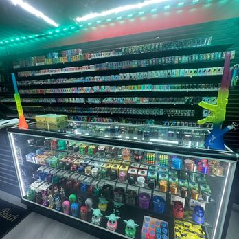 vape shop trago VIP Smoke Shop - Burlington Pike main image 1