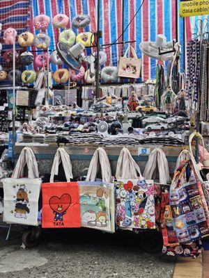 Ladies' Market by null