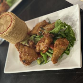 Amazing Thai - A.7. Thai Wings (5) - Thai Near Me - Louisville, Kentucky