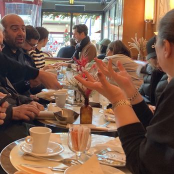 Café George V - Les conversations - Cafes Near Me - Paris, 75 Café George V - Les conversations - Cafes Near Me - Paris, 75