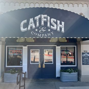 Catfish & Company - Front door for the Catfish Company. - Seafood Near Me - Hurst, Texas