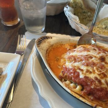 Chi Chi's Pizza - Lasagna, really good - Pizza Near Me - Northridge, California