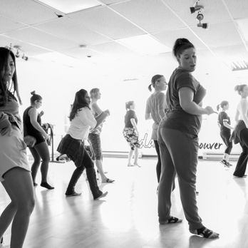 iDance Vancouver - Feeling good in our Contemporary Class! - Dance Studios Near Me - Vancouver, British Columbia iDance Vancouver - Feeling good in our Contemporary Class! - Dance Studios Near Me - Vancouver, British Columbia