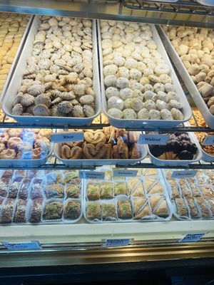 Assal Pastry by null