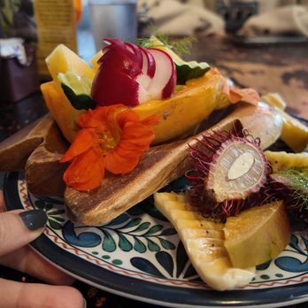 Pele's Kitchen - Exotic Fruit Plate @ Pele's Kitchen - Breakfast & Brunch Near Me - Pahoa, Hawaii