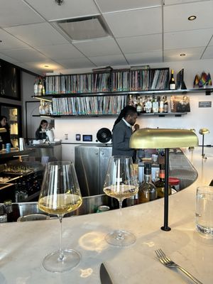 Sunday Vinyl by null