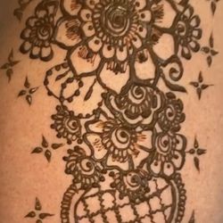 Naurin's Henna Services