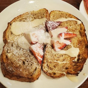 la Madeleine - Strawberry romanoff French toast - Cafes Near Me - Austin, Texas
