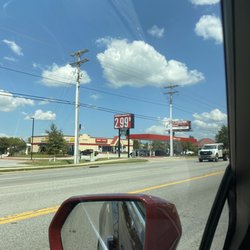 Murphy Express - Gas has went under 3 bucks here