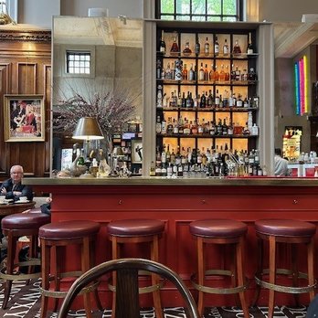 Maison Assouline - bar - Bookstores Near Me - London, XGL