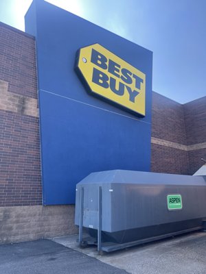 Best Buy by null