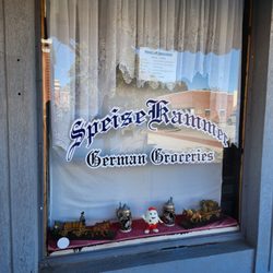 Speisekammer - Window dressing at store