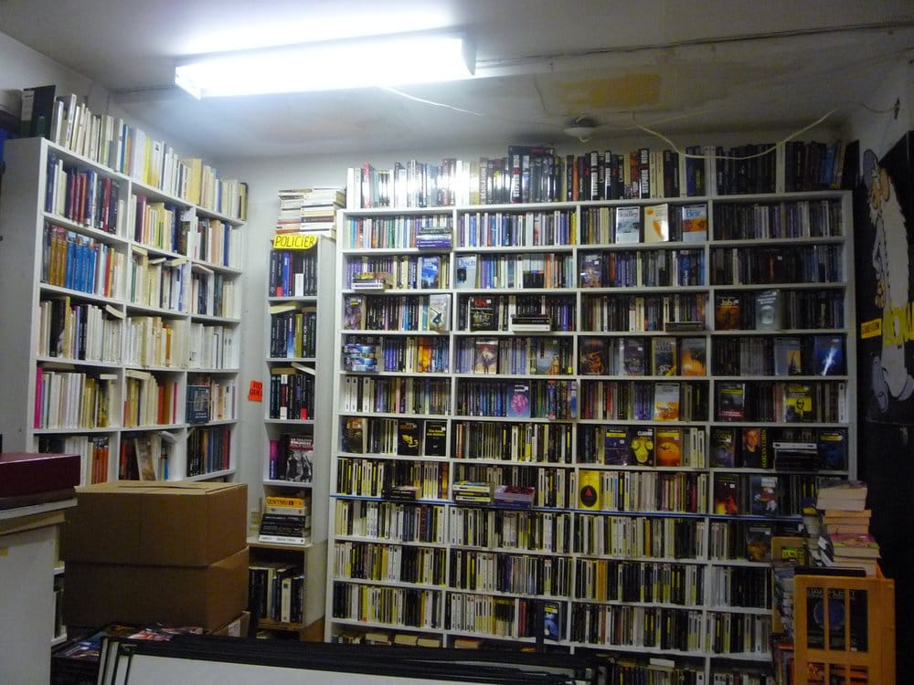 DEBEDE 3882 Rue SaintDenis, Montréal, Quebec Librairies Numéro