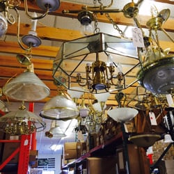 Habitat ReStore - Retro lamps that can be upcycle